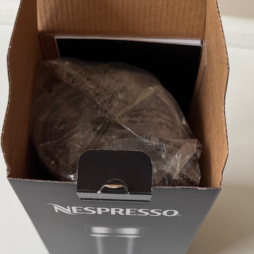 Nespresso Aeroccino 3 Milk Frother - Black - Picture 8 of 8